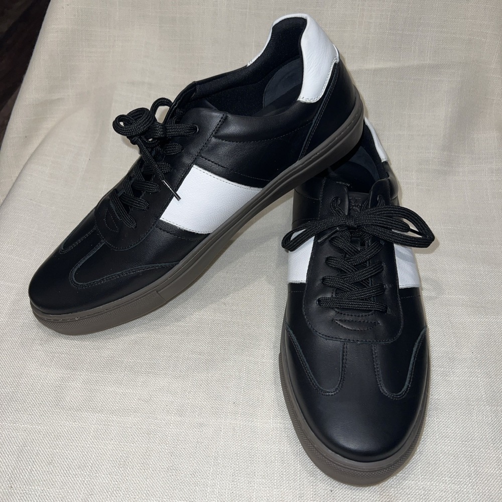 New~12M~SECTION X mens sheepskin shoes Black and white